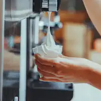 早晨制作软食。