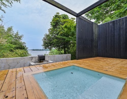 昼は海、夜は星、やわらかい風に心委ねる