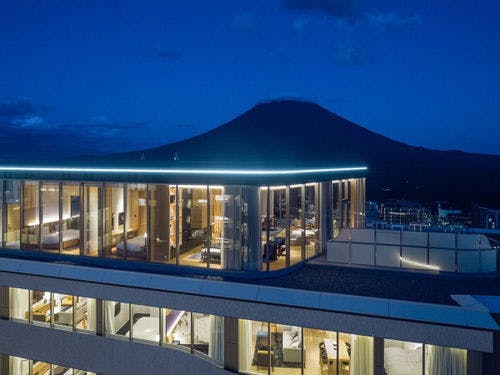ペントハウスと羊蹄山