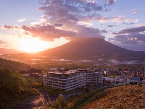 夕刻のスカイニセコと羊蹄山