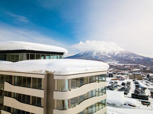 ペントハウス越しの羊蹄山