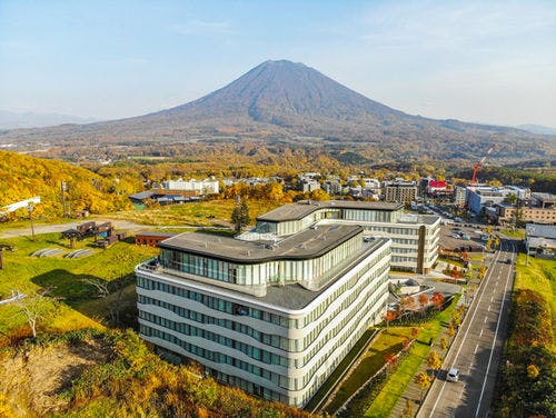 秋のスカイニセコと羊蹄山