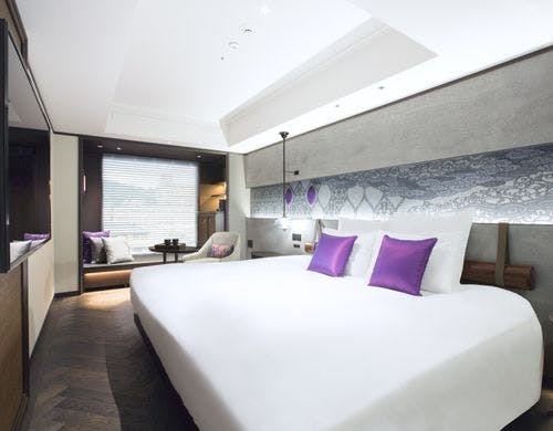 プレミアキングルーム