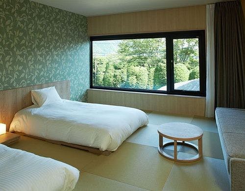 スタンダードツインルームにあるソファ