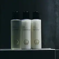 ของใช้ในห้องน้ำสำหรับอาบน้ำสูตรเฉพาะของโรงแรม