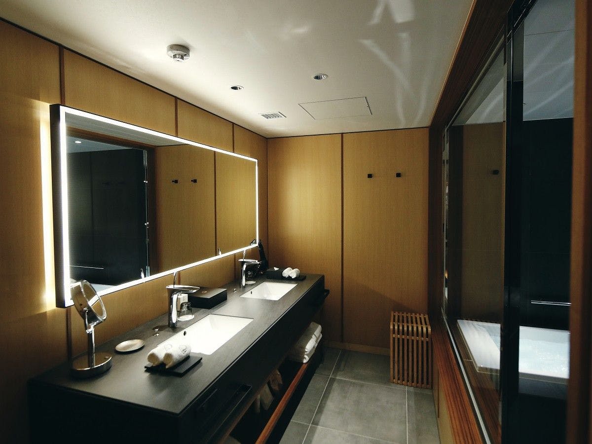 ห้องน้ำดีลักซ์พรีเมียร์