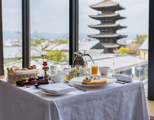 インルームダイニング（朝食イメージ）