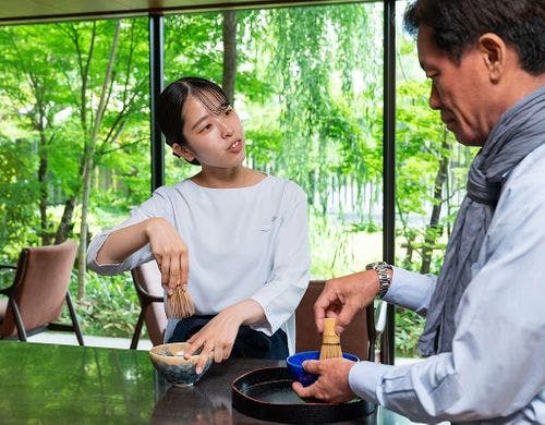 コーヒーミルによる挽きたてコーヒーなど