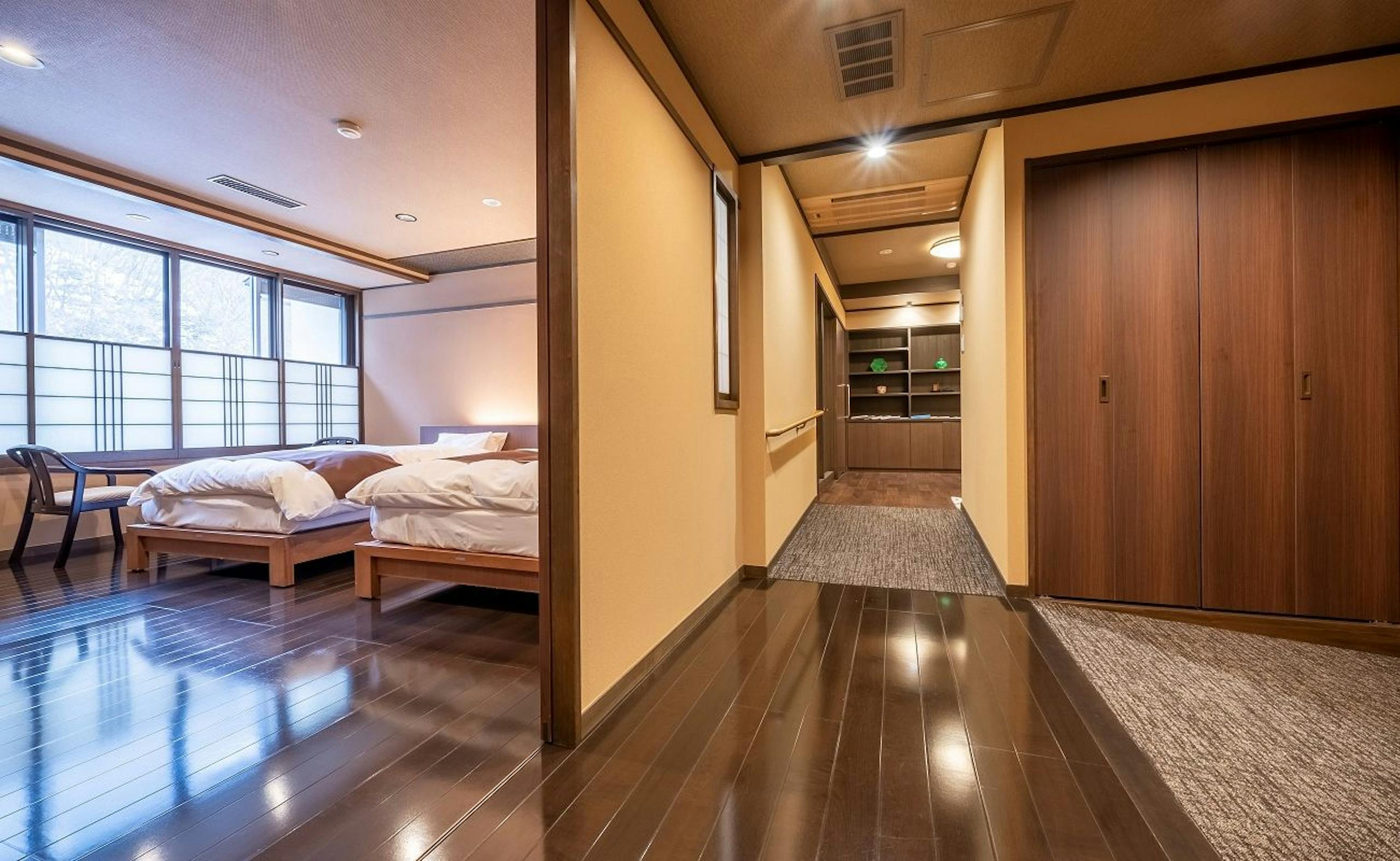 【松川渓谷に佇む宿 信州山田温泉 山田館】【なでしこ】バリアフリー和洋室 源泉かけ流し半露天風呂付(最大6名・和室12畳+洋室)