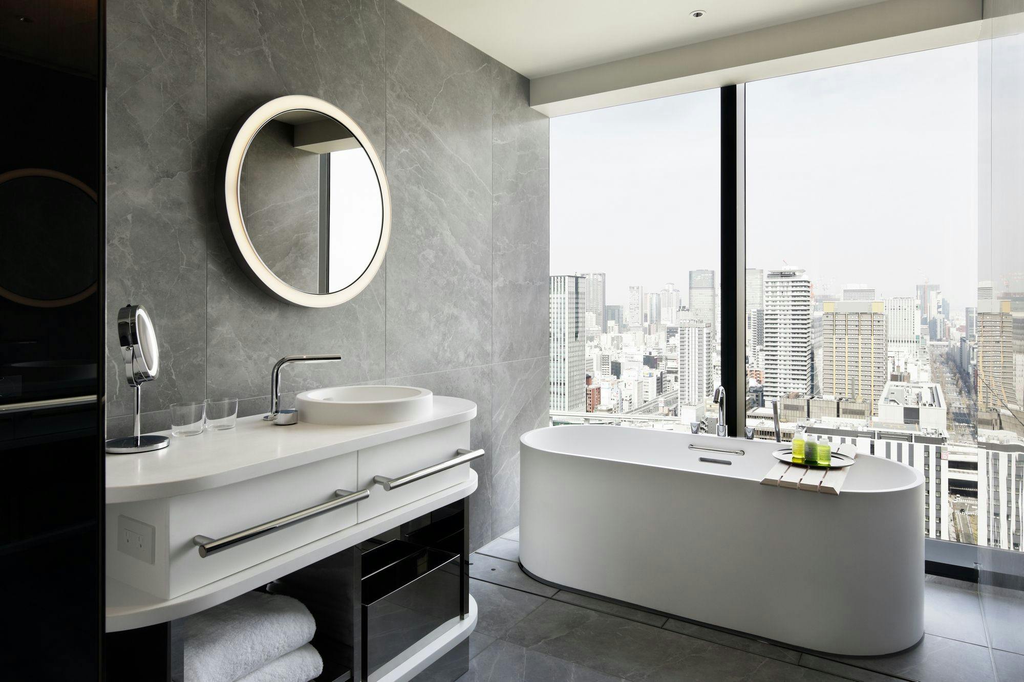 W大阪 - 【ベーシックプラン】日本初のWホテルで楽しいステイを