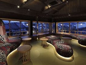 柳せせらぐクラブフロア 時ヲタメ季メデル 炭平別邸 季ト時