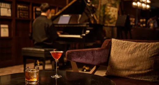 【Luxury time】ホテルのバー&ラウンジを気軽に愉しめるフリーフロー付<コンチネンタル朝食>
