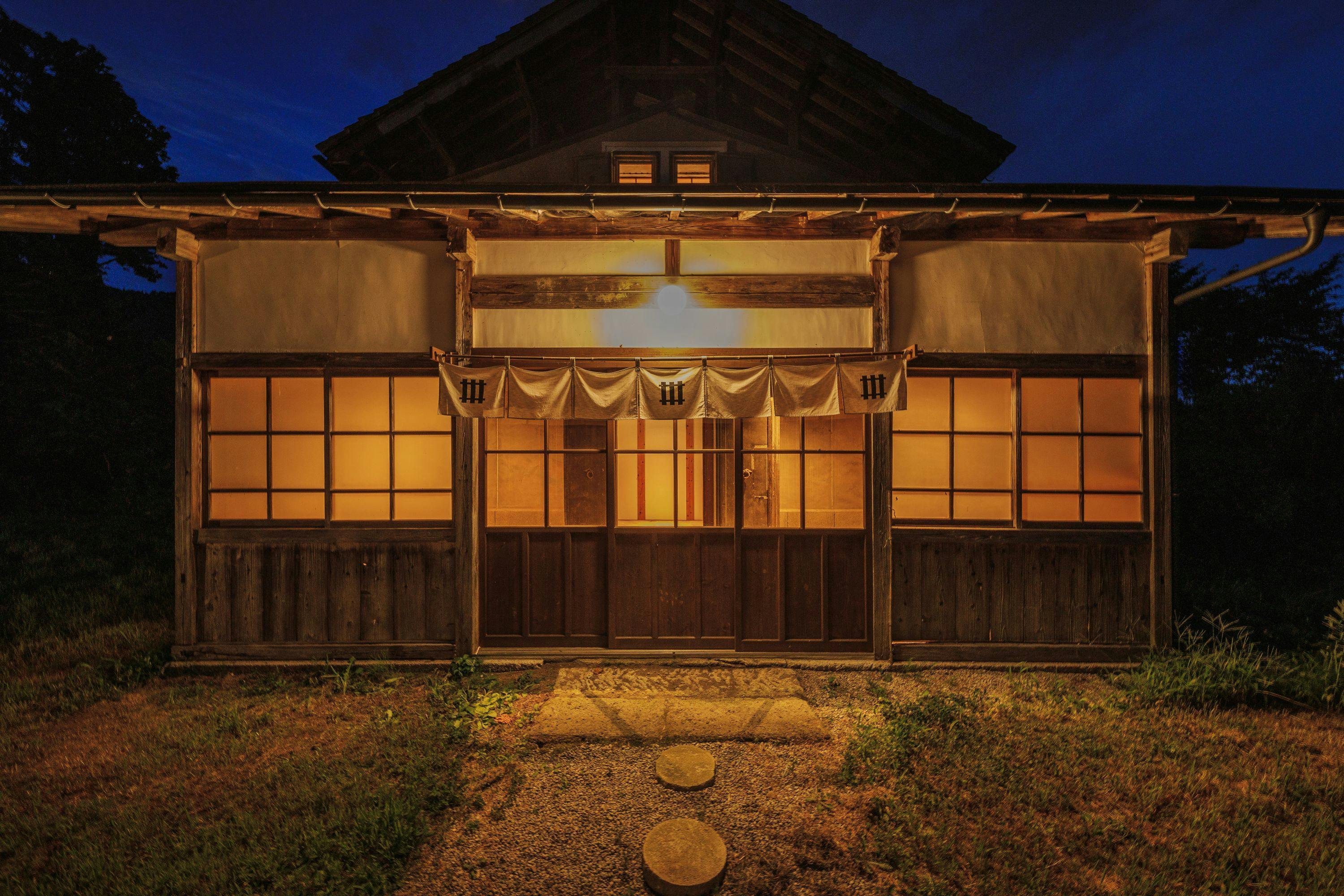 คลังสินค้าชั้นลอย