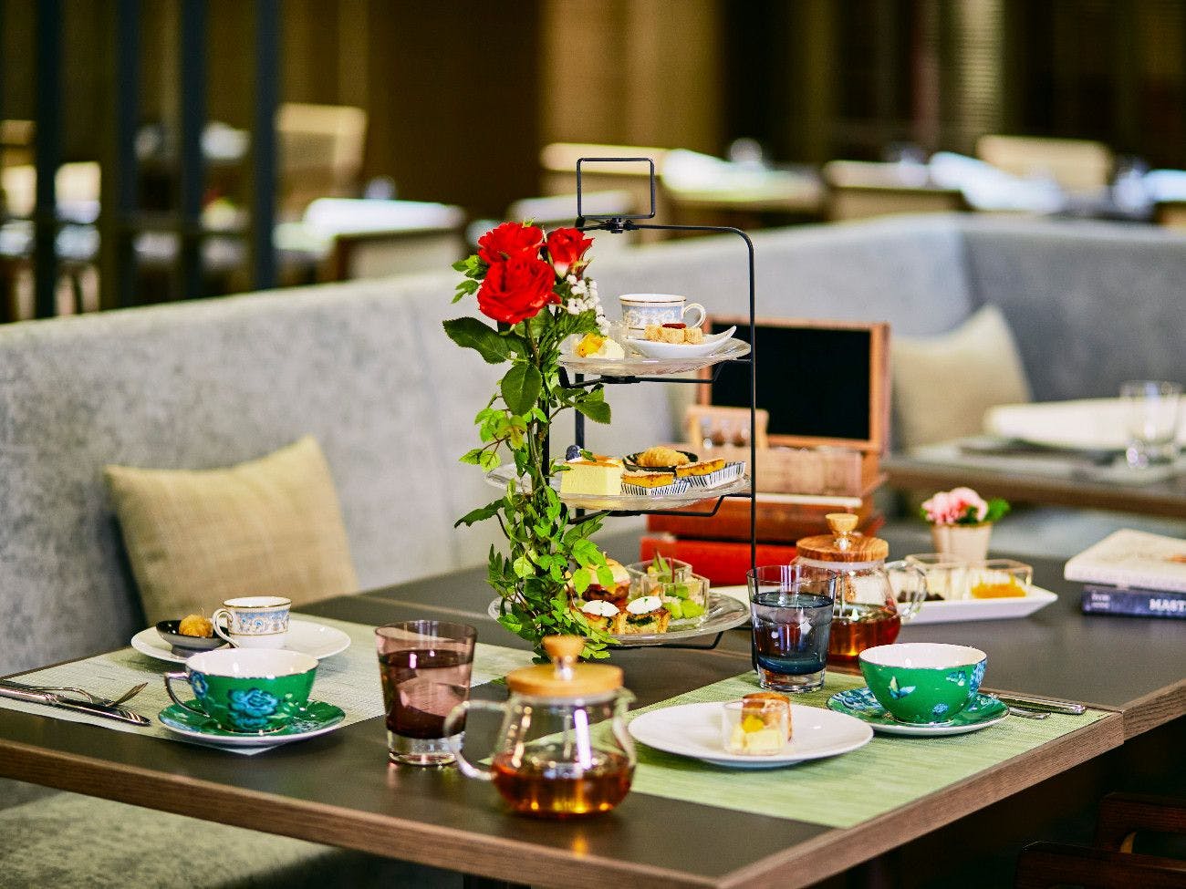 【The Dining】น้ำชายามบ่าย