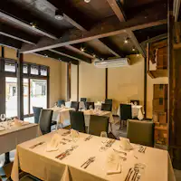 ร้านอาหารบ้านโบราณอายุ 100 ปี