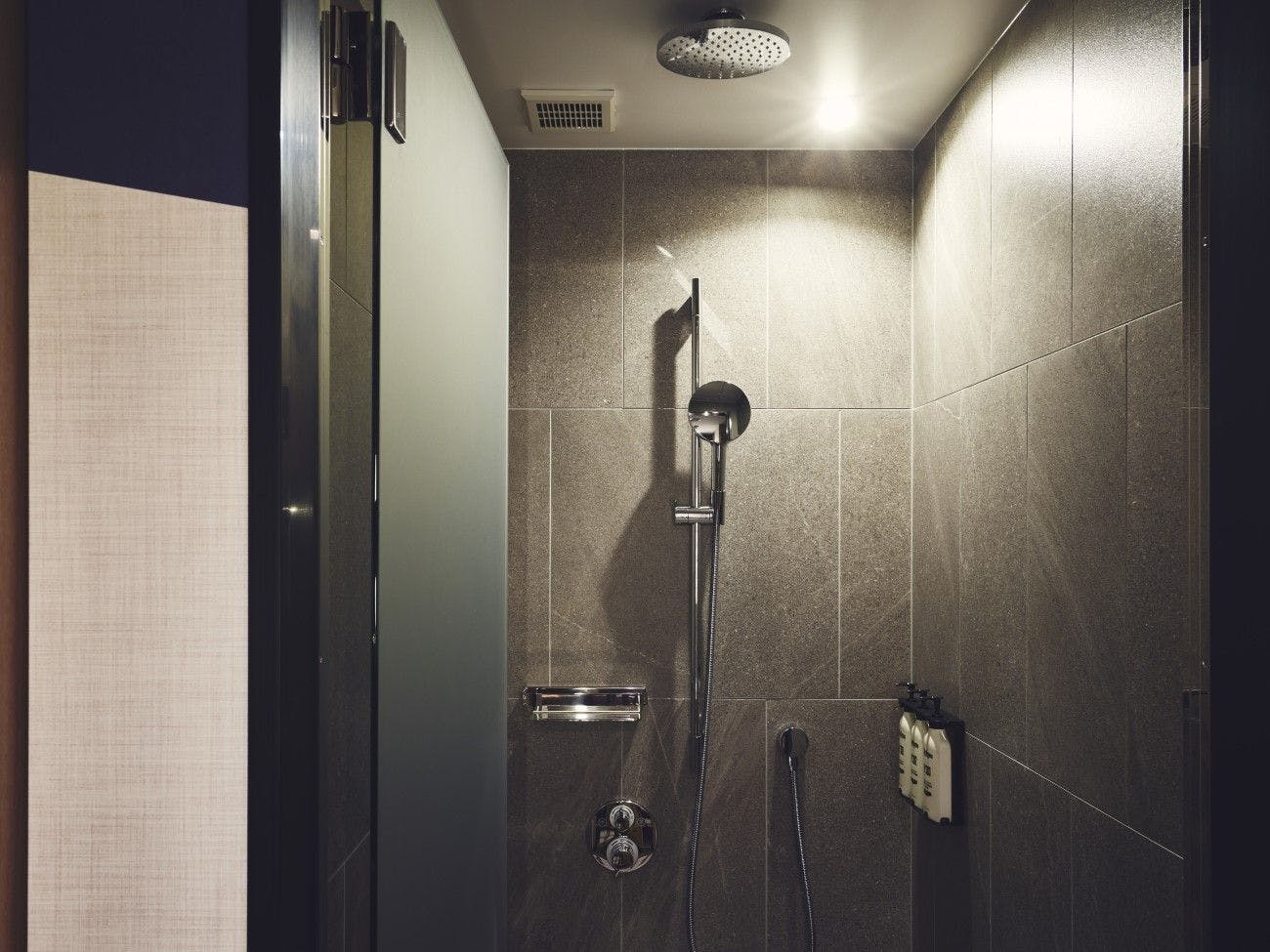 ห้องอาบน้ำฝักบัว