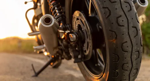 【レイトinバイクツーリング】夜までフルライド!屋根付きスペースに駐輪<朝食付>
