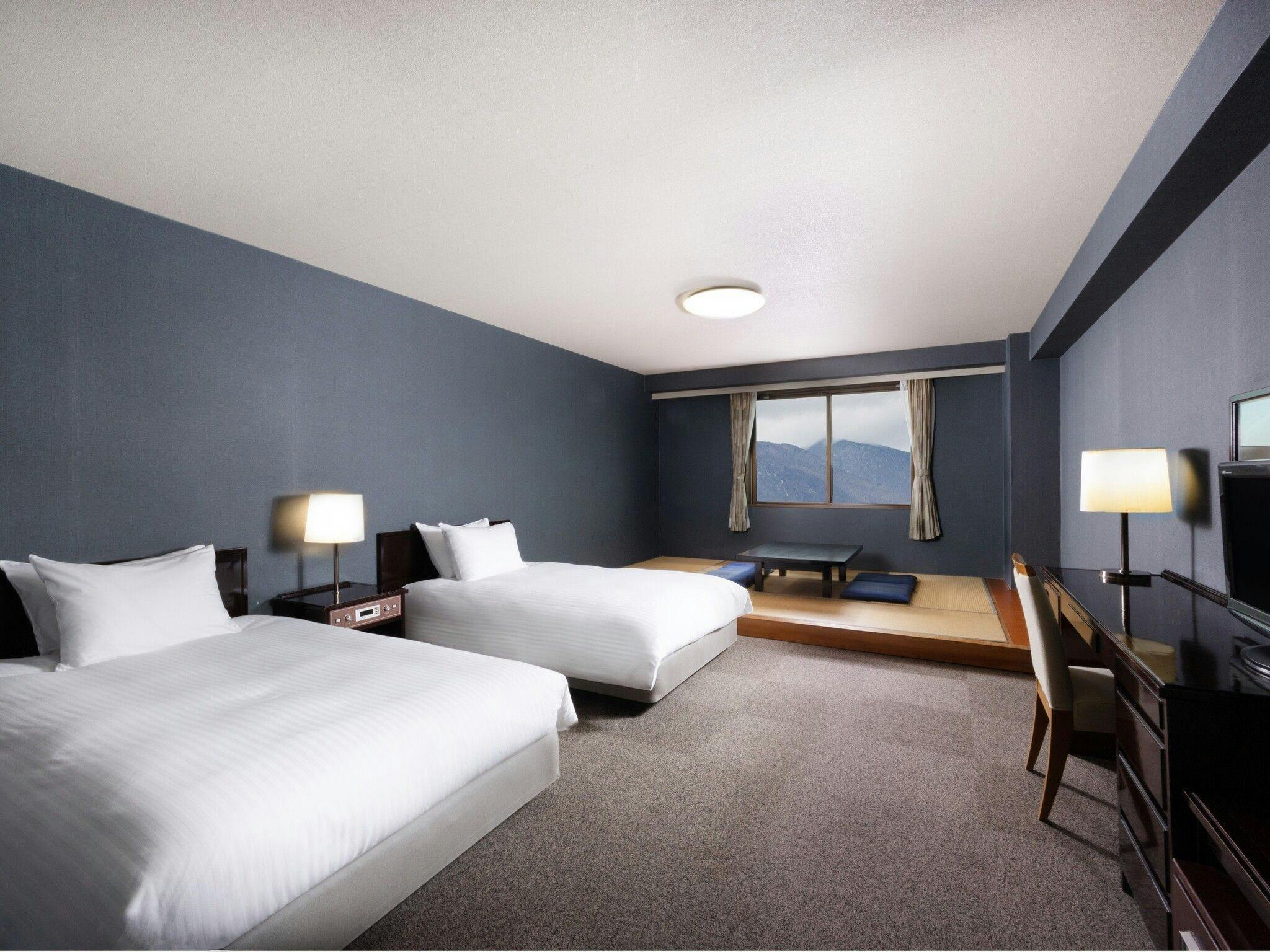 Bilik Gaya Jepun dan Barat