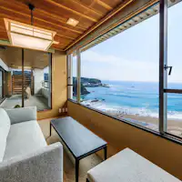 ห้องรับรองมีการออกแบบที่กว้างขวาง