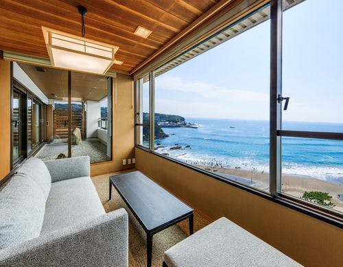 貴賓室の広縁はゆとりある造り