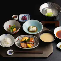 京都・伏見の老舗料亭「魚三楼」の京朝食