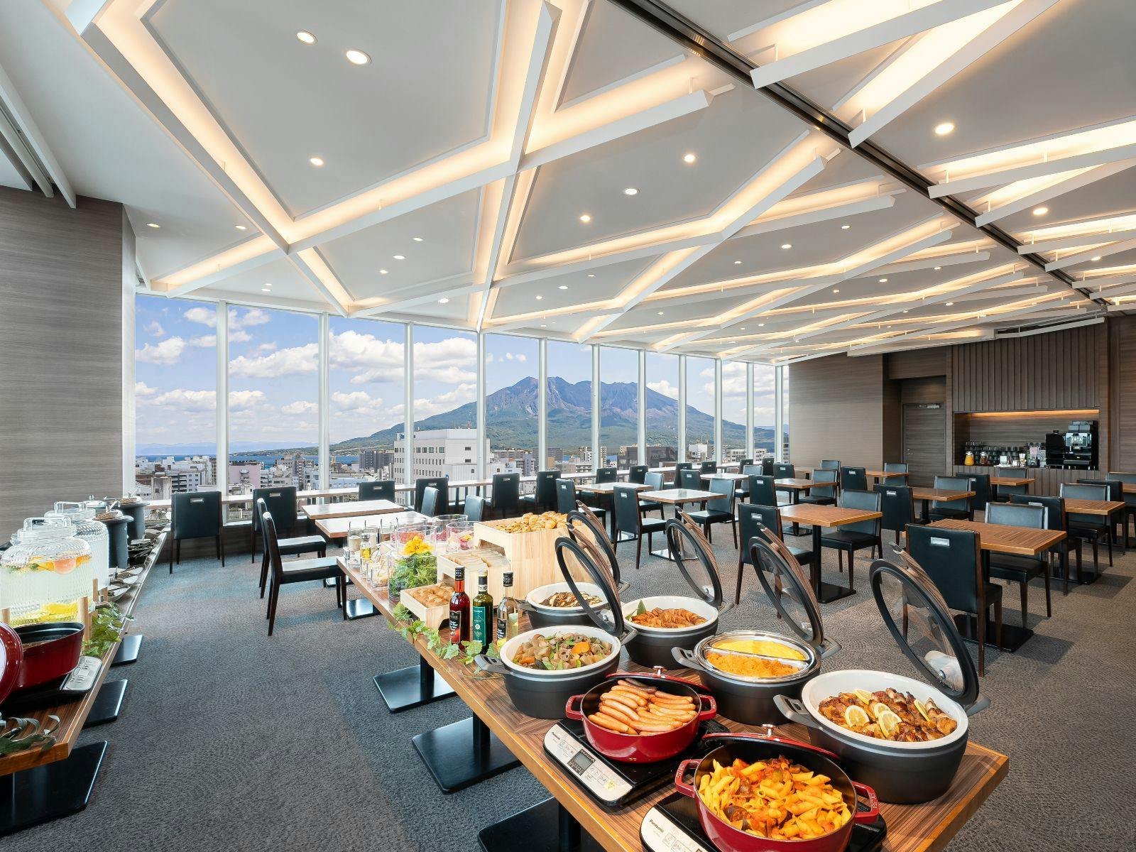 ◇最上階＆桜島が一望できるレストラン