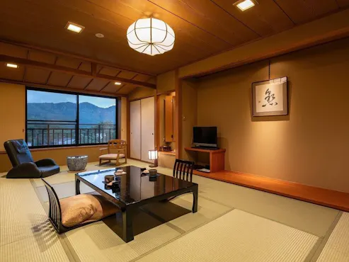 ห้องพักสไตล์ญี่ปุ่น ขนาด 14 เสื่อ ทิศภูเขา