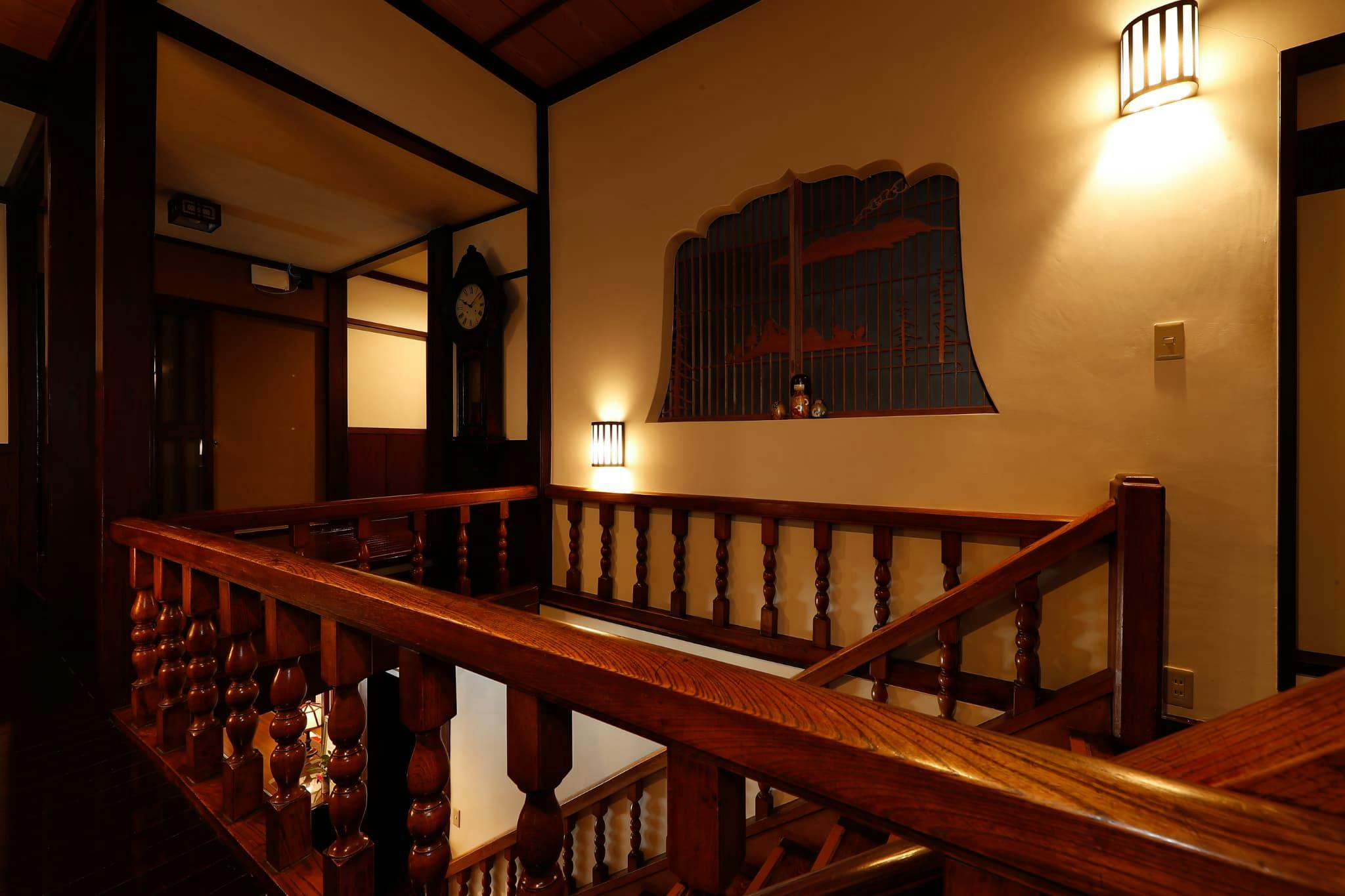 山本館