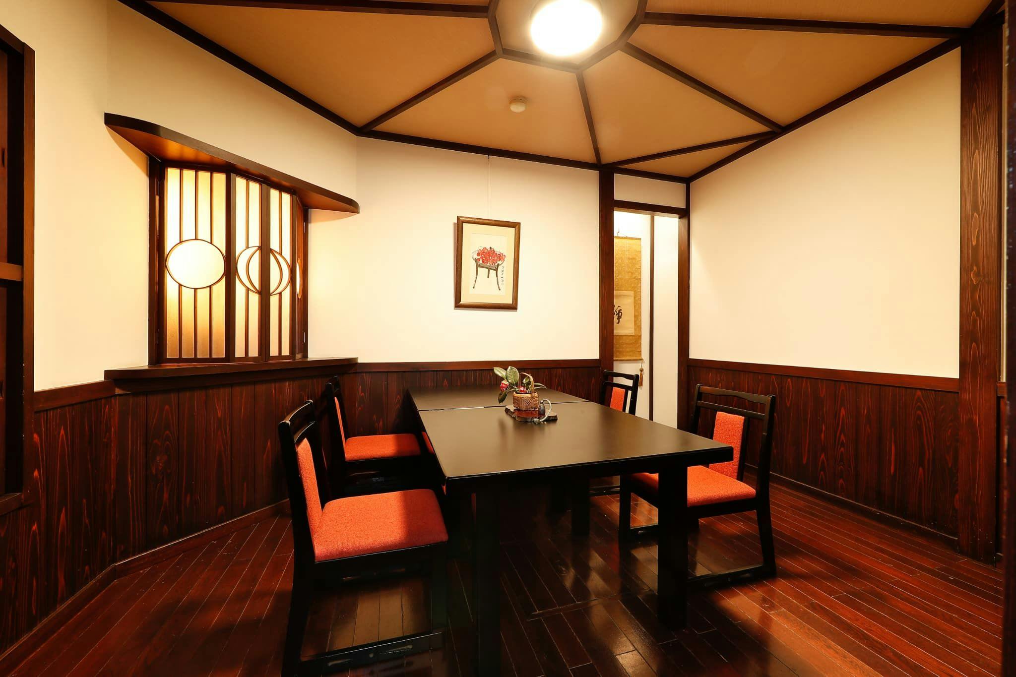 山本館