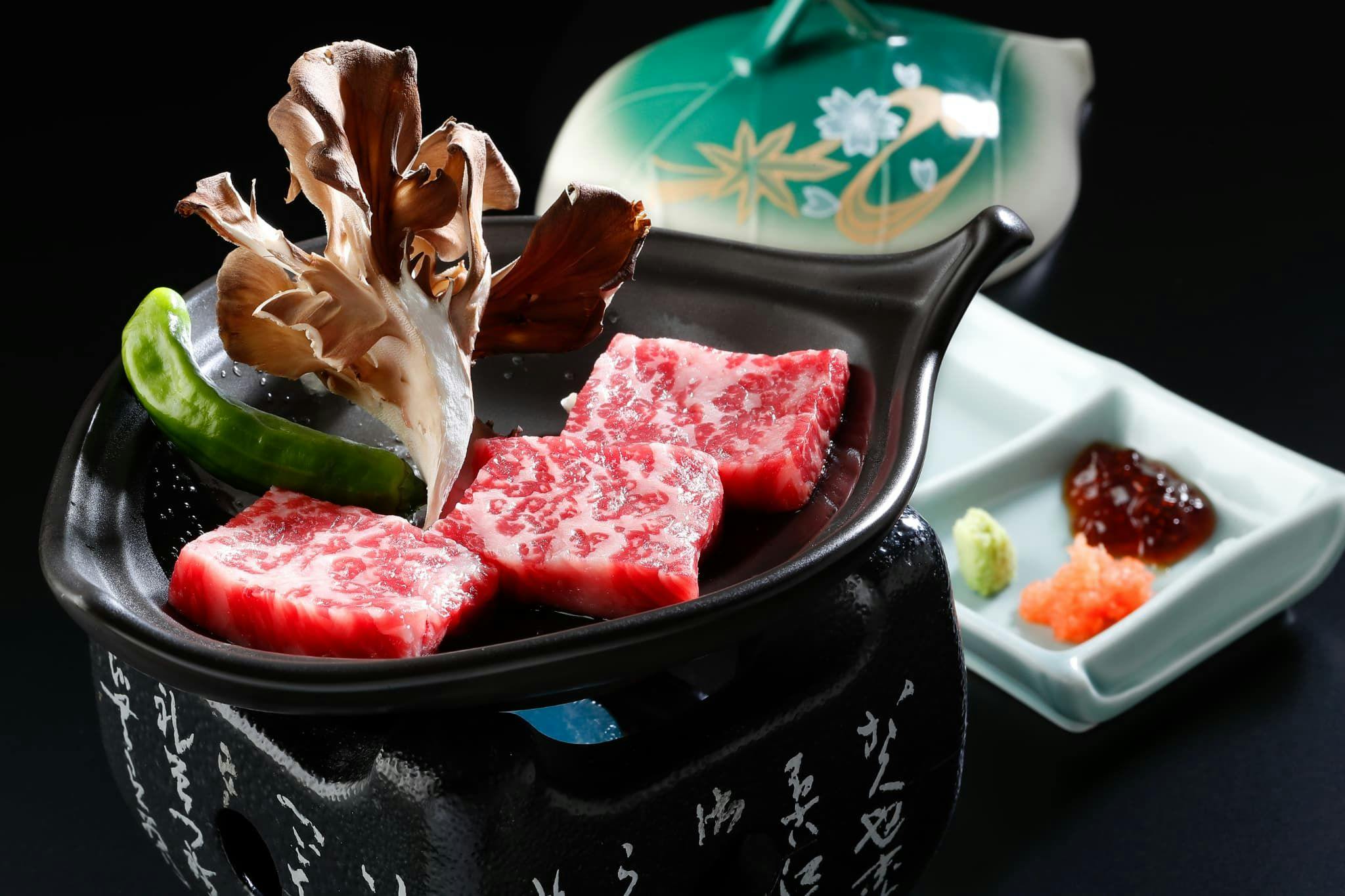 山本館