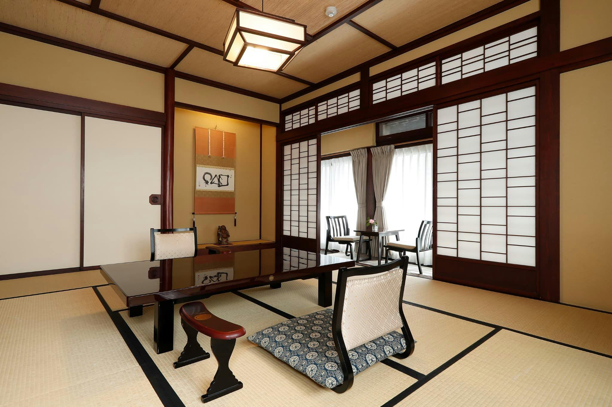 山本館