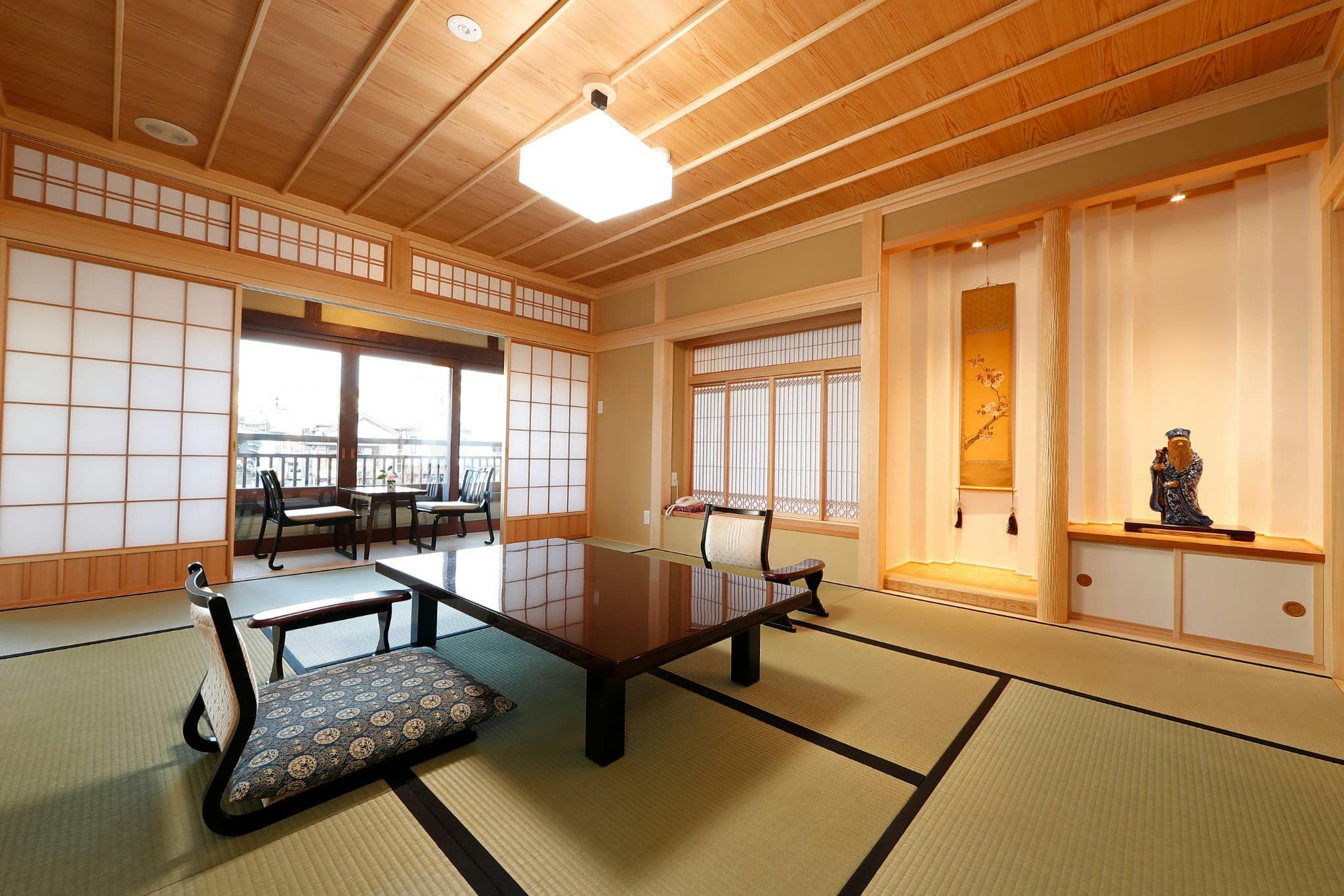 山本館