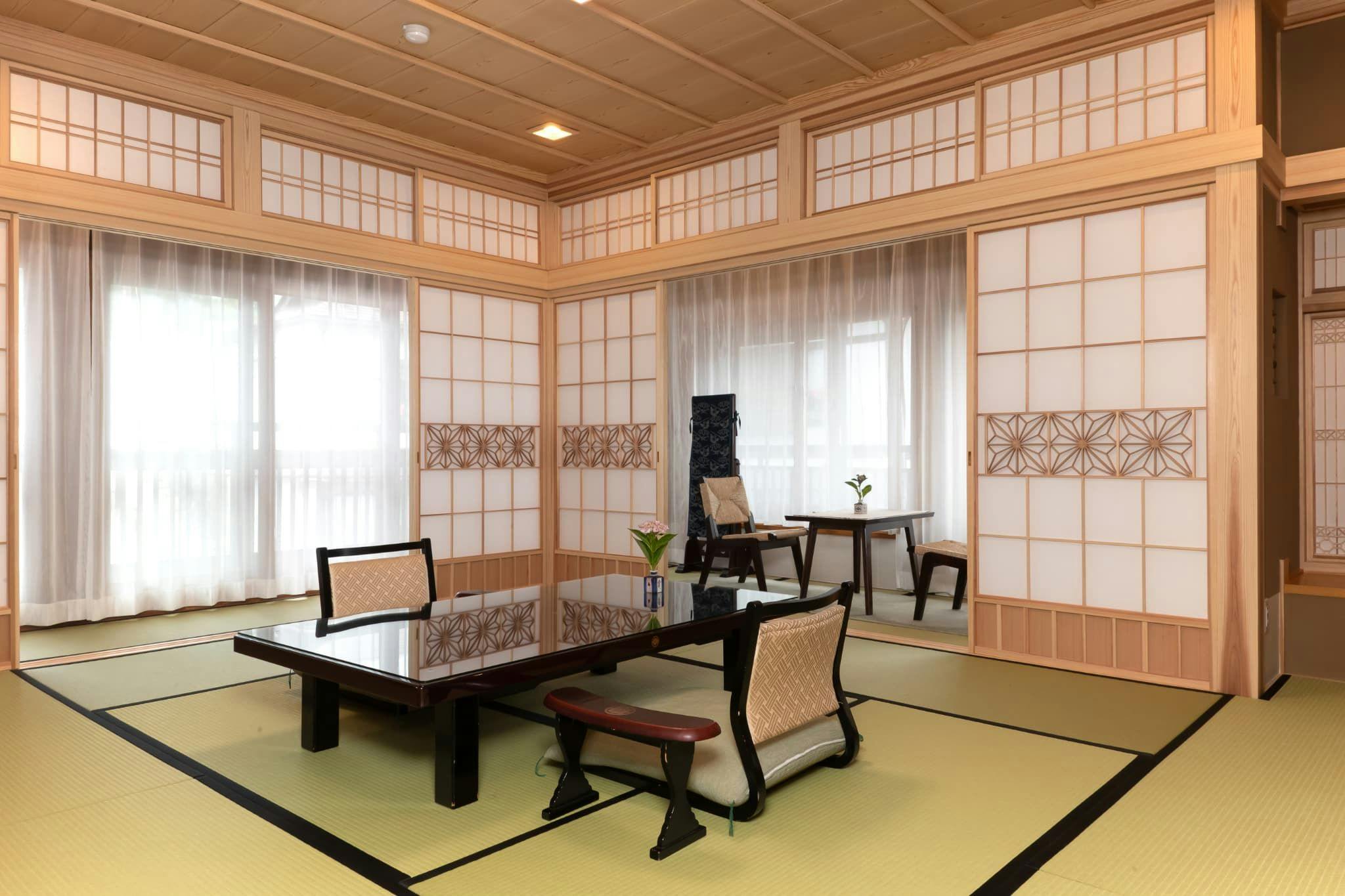 山本館