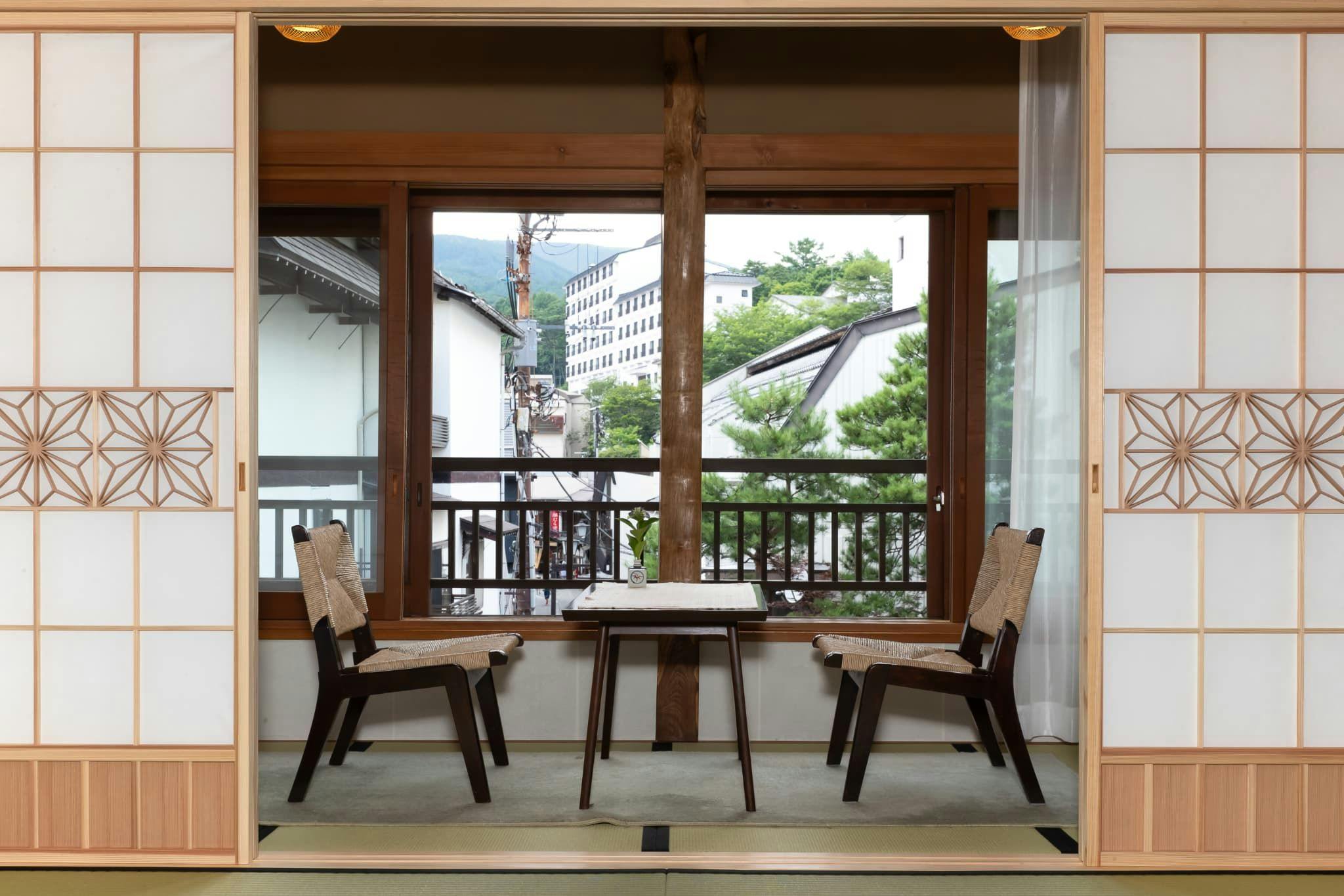 山本館
