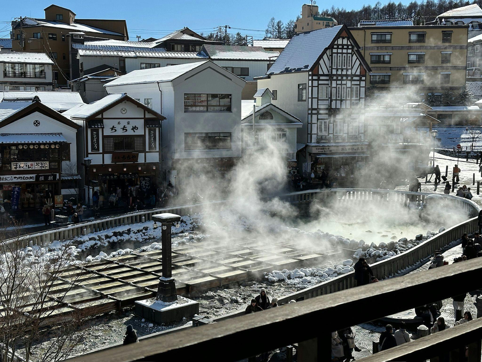 山本館