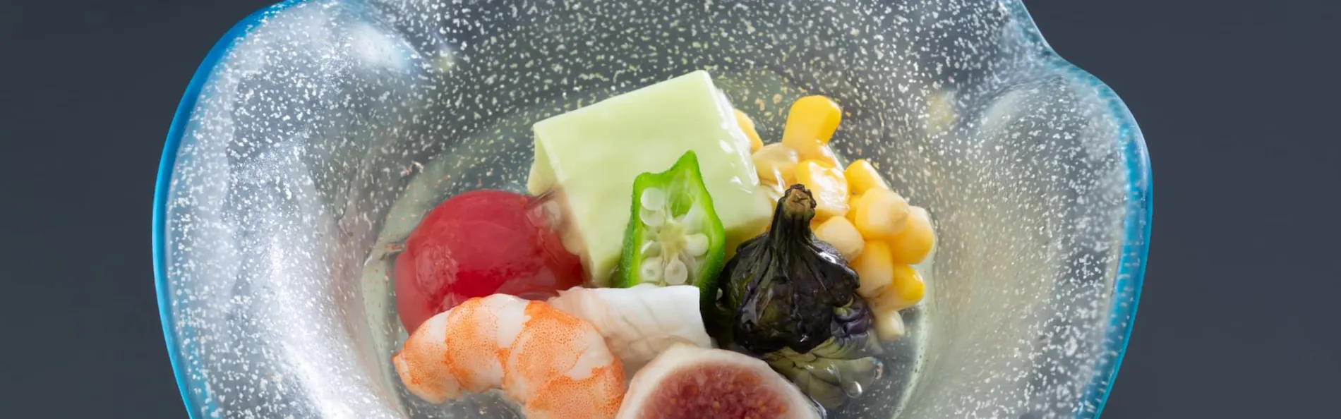 山本館