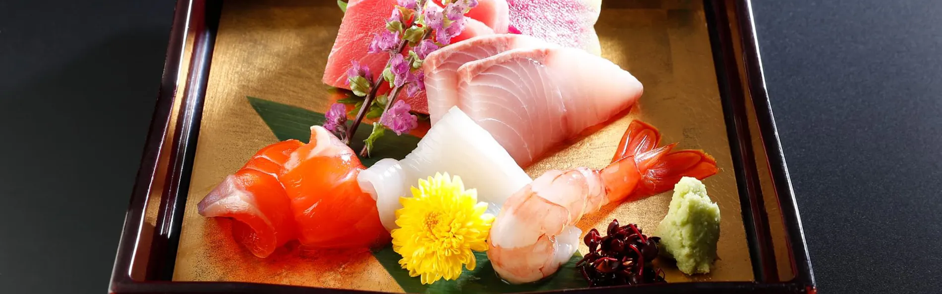 山本館