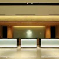フロント
