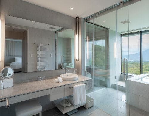 Weiss Suite, Onsen Suite, Mt Yotei View