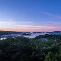 호텔 외관(일몰)