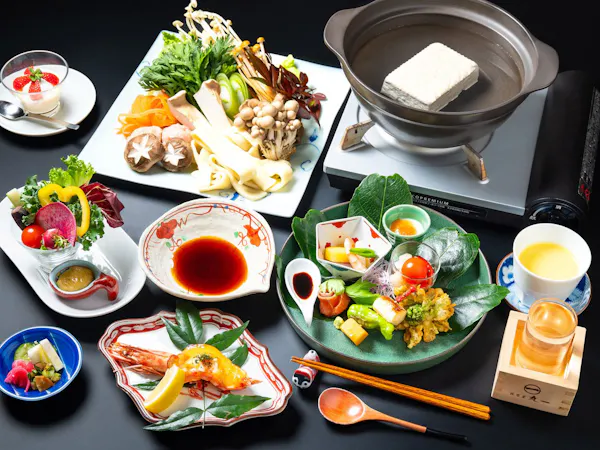 【地鶏と季節野菜の豆乳鍋プラン】群馬の新鮮野菜を様々な調理法で|健康志向の方におすすめ<1泊2食>