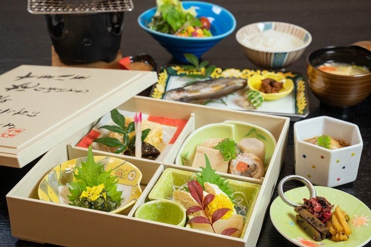 静寂とまごころの宿　七重八重