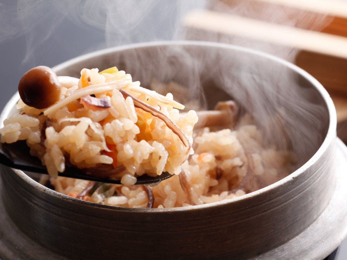 Musim luruh dan sejuk sahaja! Nasi periuk cendawan