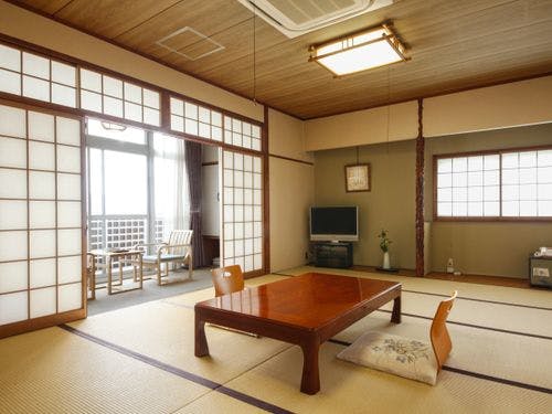 客室10畳タイプ一例