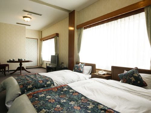 洋室バストイレ付