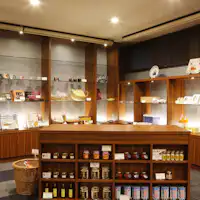 Bersama lobi, kedai juga diperbaharui!