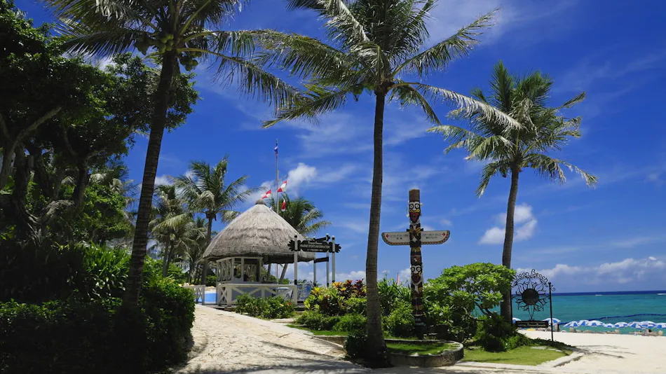 The Moon Beach Museum Resort