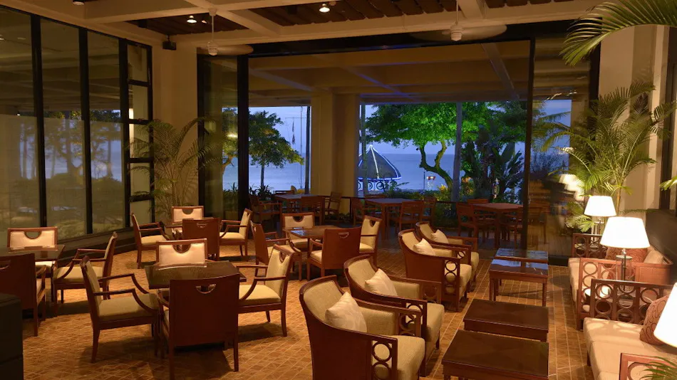 The Moon Beach Museum Resort