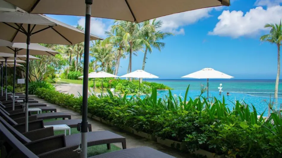 The Moon Beach Museum Resort