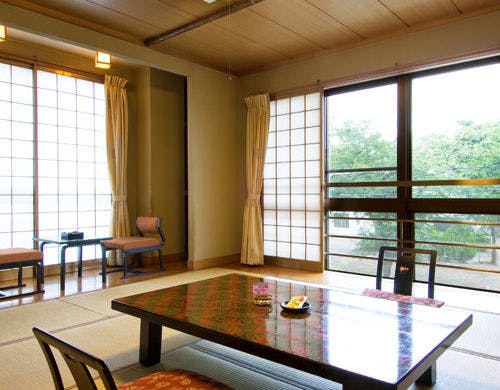 和室8～10畳/無料でWi-Fi